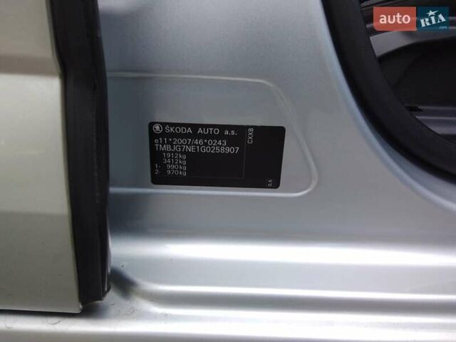 Серый Шкода Октавия, объемом двигателя 1.6 л и пробегом 195 тыс. км за 12300 $, фото 6 на Automoto.ua