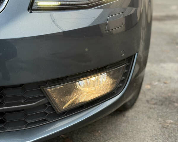 Сірий Шкода Октавія, об'ємом двигуна 2 л та пробігом 210 тис. км за 14900 $, фото 11 на Automoto.ua