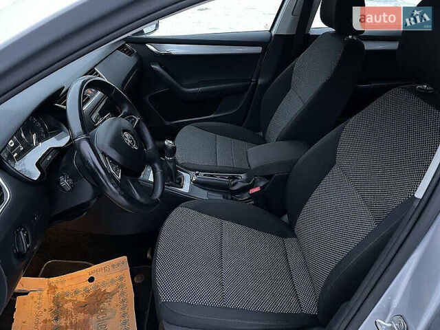 Серый Шкода Октавия, объемом двигателя 1.6 л и пробегом 255 тыс. км за 11600 $, фото 14 на Automoto.ua