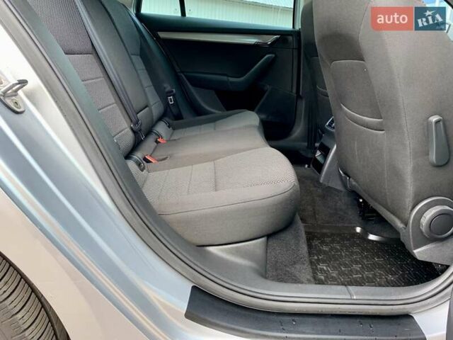 Сірий Шкода Октавія, об'ємом двигуна 1.6 л та пробігом 291 тис. км за 12400 $, фото 23 на Automoto.ua