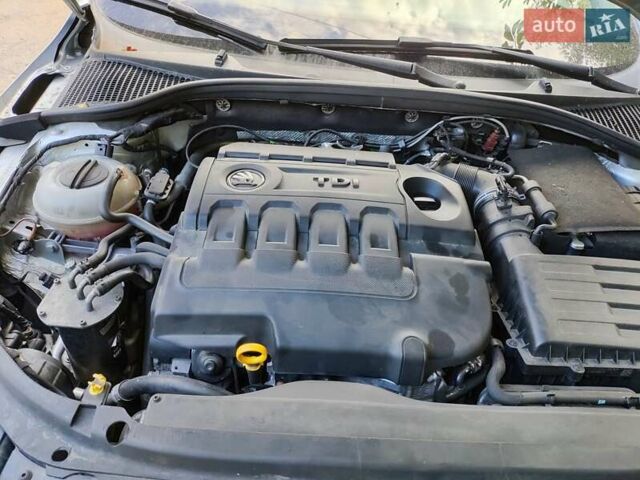 Сірий Шкода Октавія, об'ємом двигуна 1.97 л та пробігом 257 тис. км за 12500 $, фото 21 на Automoto.ua