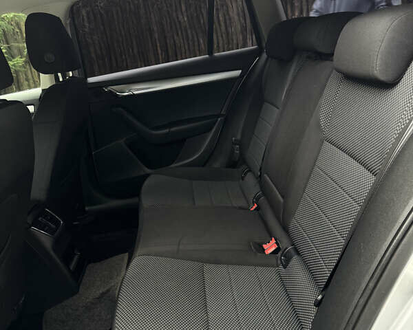 Серый Шкода Октавия, объемом двигателя 1.6 л и пробегом 241 тыс. км за 12500 $, фото 31 на Automoto.ua