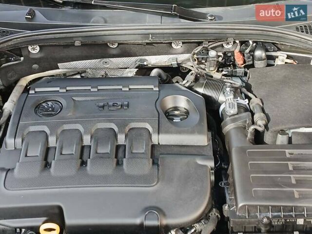 Сірий Шкода Октавія, об'ємом двигуна 1.6 л та пробігом 206 тис. км за 10100 $, фото 13 на Automoto.ua