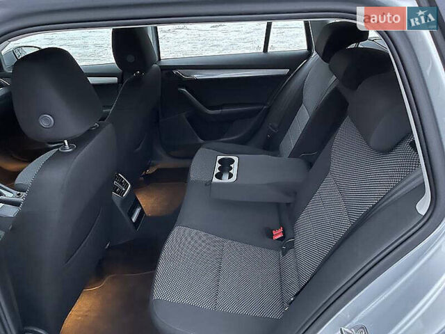 Серый Шкода Октавия, объемом двигателя 1.6 л и пробегом 255 тыс. км за 11600 $, фото 11 на Automoto.ua