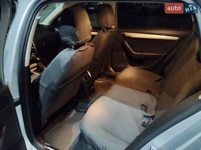 Серый Шкода Октавия, объемом двигателя 1.6 л и пробегом 288 тыс. км за 10000 $, фото 24 на Automoto.ua