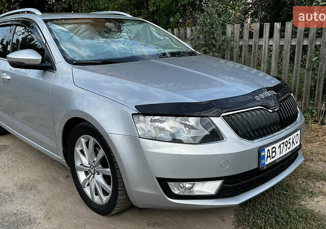 Серый Шкода Октавия, объемом двигателя 1.6 л и пробегом 294 тыс. км за 12900 $, фото 2 на Automoto.ua