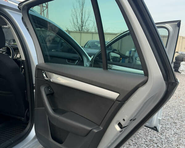 Сірий Шкода Октавія, об'ємом двигуна 1.6 л та пробігом 241 тис. км за 12499 $, фото 40 на Automoto.ua