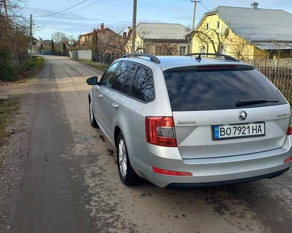 Сірий Шкода Октавія, об'ємом двигуна 1.6 л та пробігом 254 тис. км за 10950 $, фото 10 на Automoto.ua