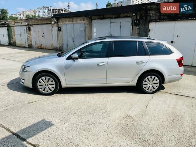 Сірий Шкода Октавія, об'ємом двигуна 1.6 л та пробігом 297 тис. км за 9000 $, фото 1 на Automoto.ua