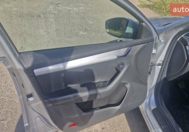 Сірий Шкода Октавія, об'ємом двигуна 1.6 л та пробігом 230 тис. км за 12000 $, фото 11 на Automoto.ua