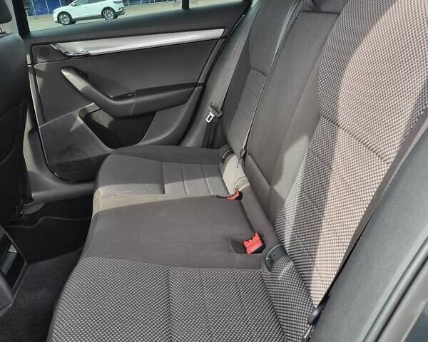 Серый Шкода Октавия, объемом двигателя 1.6 л и пробегом 169 тыс. км за 13000 $, фото 17 на Automoto.ua