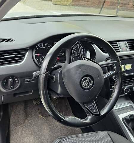 Сірий Шкода Октавія, об'ємом двигуна 1.6 л та пробігом 203 тис. км за 12500 $, фото 10 на Automoto.ua