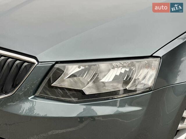 Шкода Октавія 2016 у Вінниці на Automoto.ua Сірий Шкода Октавія, об'ємом двигуна 1.6 л та пробігом 232 тис. км за 11777 $, фото 3 на Automoto.ua