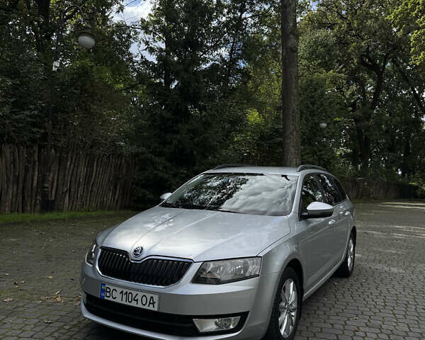 Серый Шкода Октавия, объемом двигателя 1.6 л и пробегом 241 тыс. км за 12500 $, фото 1 на Automoto.ua