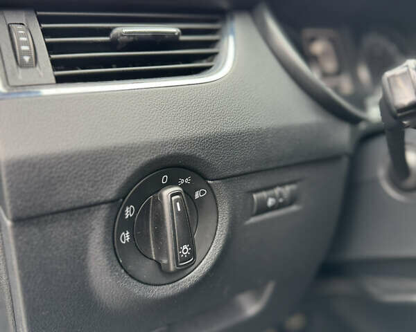 Серый Шкода Октавия, объемом двигателя 2 л и пробегом 224 тыс. км за 12900 $, фото 24 на Automoto.ua