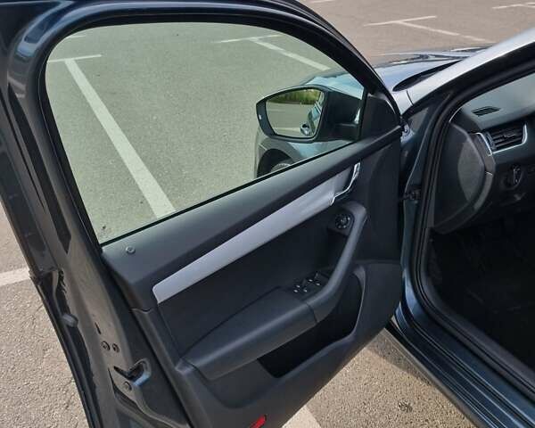 Серый Шкода Октавия, объемом двигателя 1.6 л и пробегом 169 тыс. км за 13000 $, фото 15 на Automoto.ua