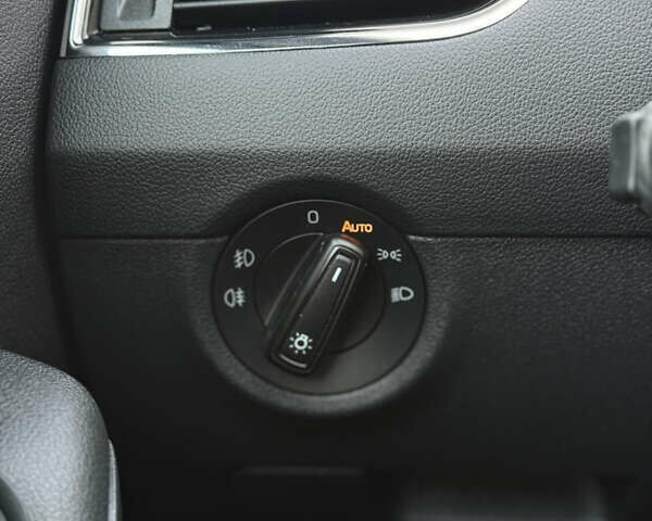 Сірий Шкода Октавія, об'ємом двигуна 2 л та пробігом 210 тис. км за 14900 $, фото 58 на Automoto.ua