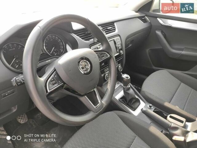 Серый Шкода Октавия, объемом двигателя 1.6 л и пробегом 170 тыс. км за 12750 $, фото 5 на Automoto.ua