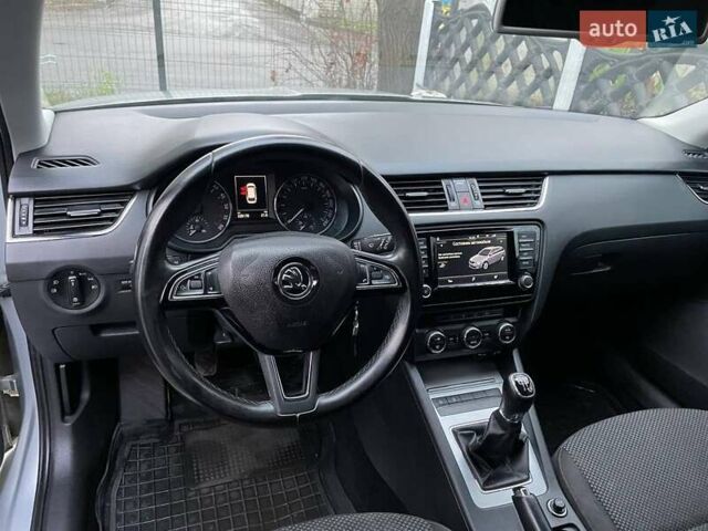 Серый Шкода Октавия, объемом двигателя 1.6 л и пробегом 228 тыс. км за 11300 $, фото 12 на Automoto.ua