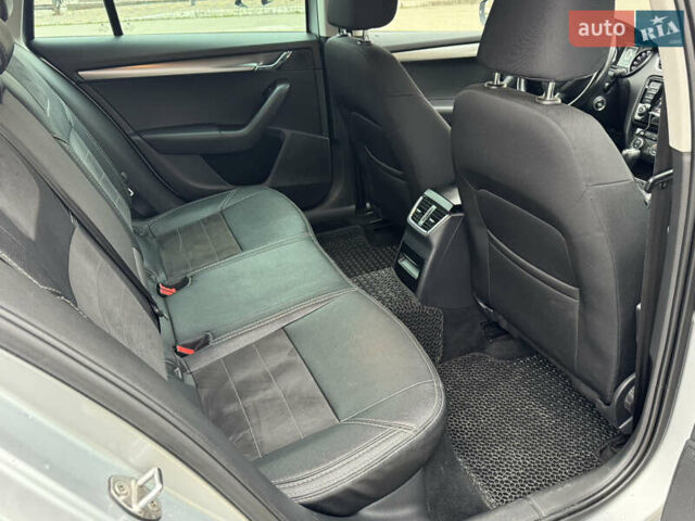 Серый Шкода Октавия, объемом двигателя 1.98 л и пробегом 340 тыс. км за 11700 $, фото 11 на Automoto.ua