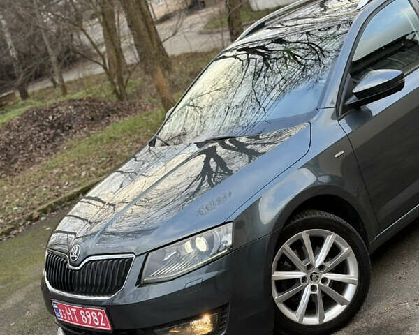 Сірий Шкода Октавія, об'ємом двигуна 2 л та пробігом 210 тис. км за 14900 $, фото 15 на Automoto.ua