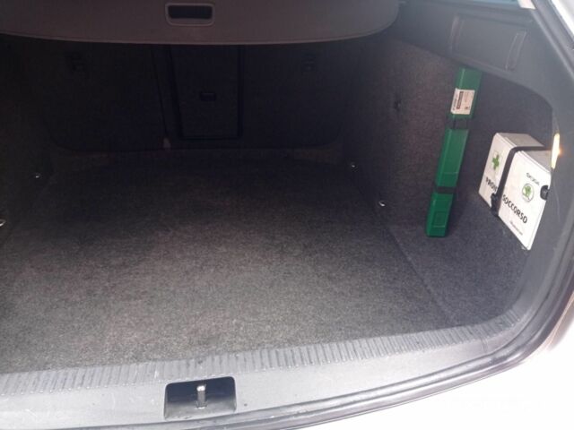 Серый Шкода Октавия, объемом двигателя 1.6 л и пробегом 264 тыс. км за 11300 $, фото 9 на Automoto.ua