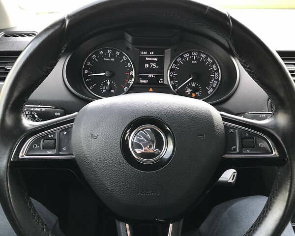 Серый Шкода Октавия, объемом двигателя 1.6 л и пробегом 226 тыс. км за 12500 $, фото 13 на Automoto.ua