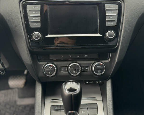 Серый Шкода Октавия, объемом двигателя 2 л и пробегом 224 тыс. км за 12900 $, фото 25 на Automoto.ua