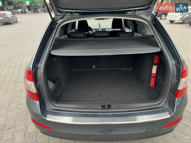 Серый Шкода Октавия, объемом двигателя 2 л и пробегом 224 тыс. км за 12900 $, фото 41 на Automoto.ua