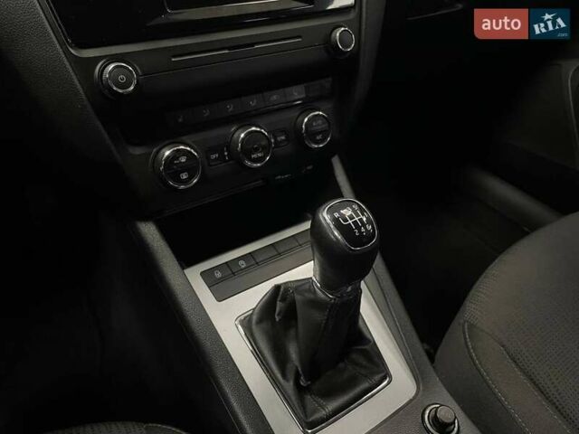 Серый Шкода Октавия, объемом двигателя 1.97 л и пробегом 296 тыс. км за 11490 $, фото 26 на Automoto.ua