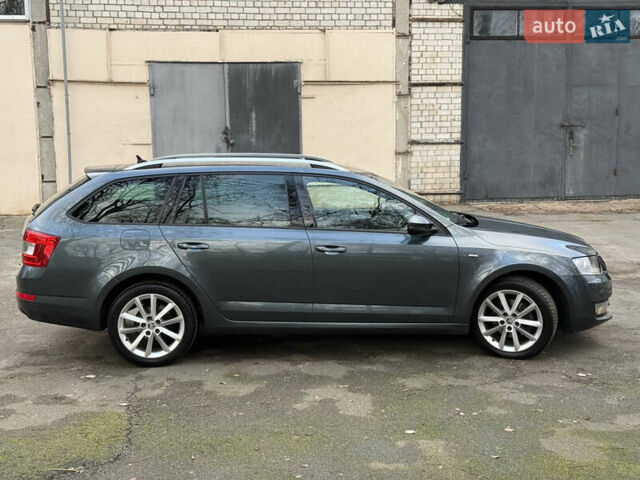 Сірий Шкода Октавія, об'ємом двигуна 2 л та пробігом 210 тис. км за 14900 $, фото 6 на Automoto.ua