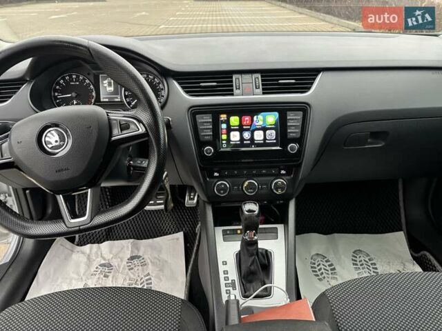 Серый Шкода Октавия, объемом двигателя 2 л и пробегом 315 тыс. км за 12800 $, фото 7 на Automoto.ua