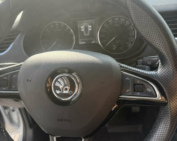 Серый Шкода Октавия, объемом двигателя 1.6 л и пробегом 230 тыс. км за 12500 $, фото 15 на Automoto.ua