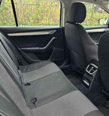 Сірий Шкода Октавія, об'ємом двигуна 1.6 л та пробігом 203 тис. км за 12500 $, фото 3 на Automoto.ua