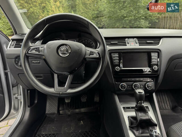 Серый Шкода Октавия, объемом двигателя 1.6 л и пробегом 241 тыс. км за 12500 $, фото 37 на Automoto.ua