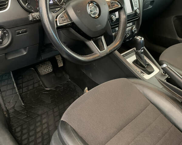 Серый Шкода Октавия, объемом двигателя 1.6 л и пробегом 237 тыс. км за 11800 $, фото 15 на Automoto.ua