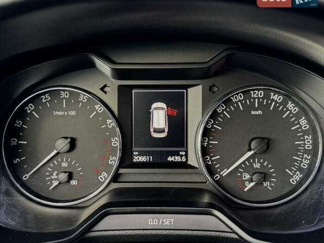 Серый Шкода Октавия, объемом двигателя 1.97 л и пробегом 206 тыс. км за 11500 $, фото 9 на Automoto.ua