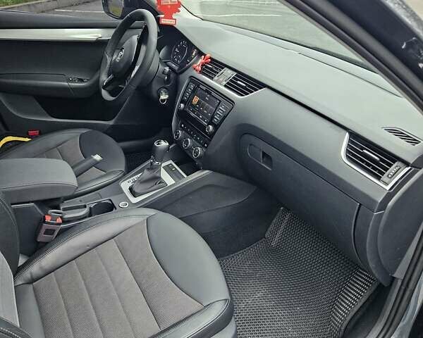 Серый Шкода Октавия, объемом двигателя 1.6 л и пробегом 232 тыс. км за 11200 $, фото 14 на Automoto.ua