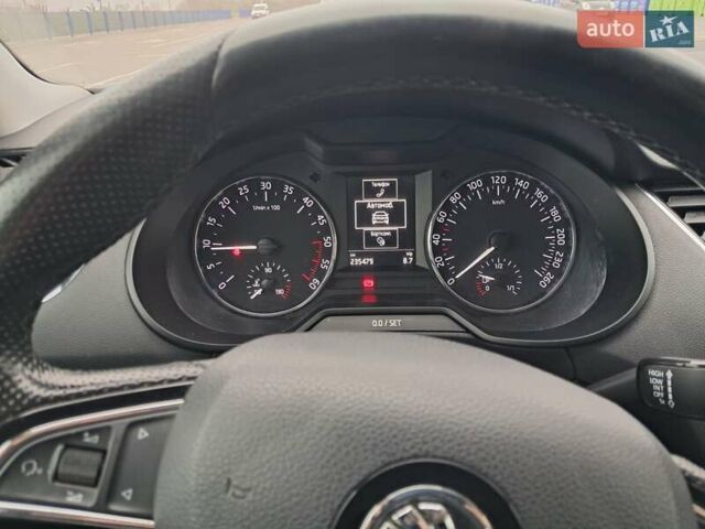 Сірий Шкода Октавія, об'ємом двигуна 1.6 л та пробігом 245 тис. км за 10800 $, фото 17 на Automoto.ua