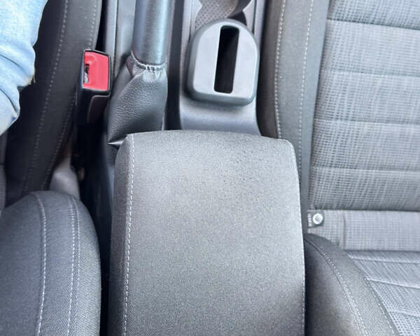 Сірий Шкода Октавія, об'ємом двигуна 1.97 л та пробігом 255 тис. км за 12700 $, фото 27 на Automoto.ua