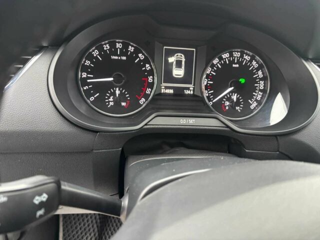 Серый Шкода Октавия, объемом двигателя 2 л и пробегом 315 тыс. км за 12800 $, фото 6 на Automoto.ua