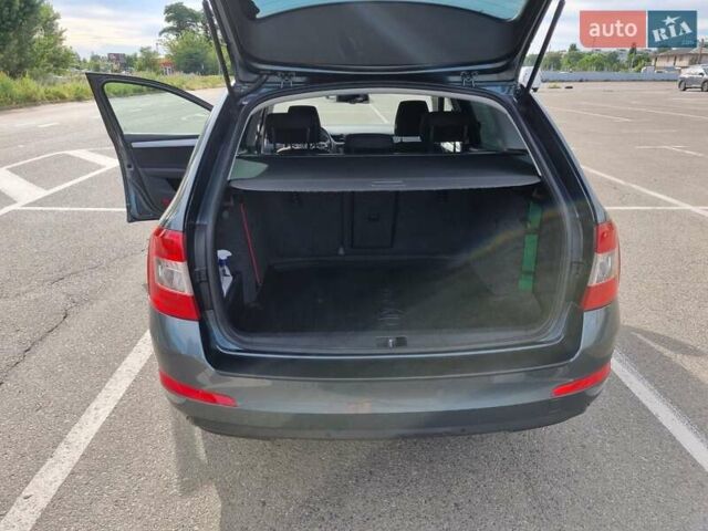 Серый Шкода Октавия, объемом двигателя 1.6 л и пробегом 169 тыс. км за 13000 $, фото 11 на Automoto.ua