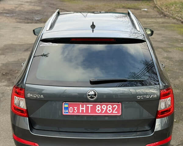 Сірий Шкода Октавія, об'ємом двигуна 2 л та пробігом 210 тис. км за 14900 $, фото 4 на Automoto.ua