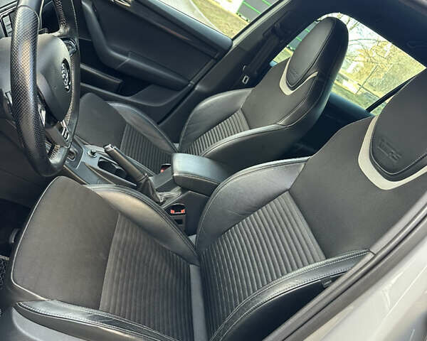 Серый Шкода Октавия, объемом двигателя 1.97 л и пробегом 239 тыс. км за 15900 $, фото 24 на Automoto.ua