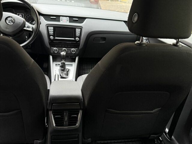 Серый Шкода Октавия, объемом двигателя 2 л и пробегом 253 тыс. км за 11900 $, фото 9 на Automoto.ua