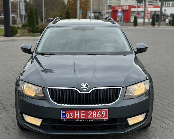 Серый Шкода Октавия, объемом двигателя 2 л и пробегом 224 тыс. км за 12900 $, фото 2 на Automoto.ua