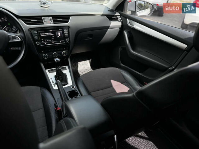 Серый Шкода Октавия, объемом двигателя 1.6 л и пробегом 266 тыс. км за 11600 $, фото 40 на Automoto.ua