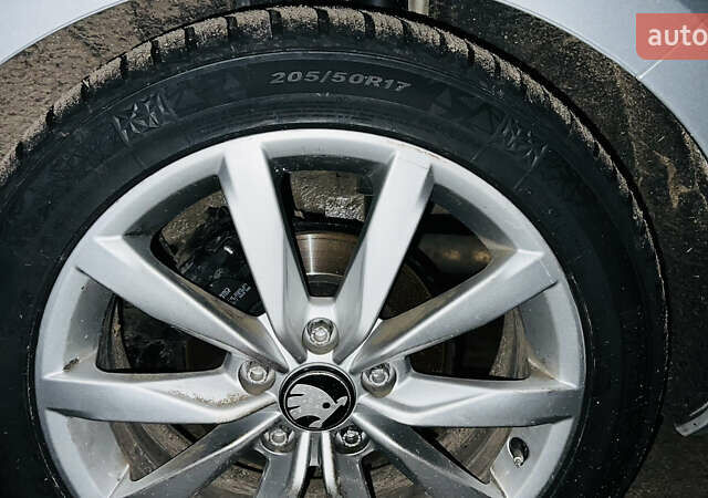 Серый Шкода Октавия, объемом двигателя 1.6 л и пробегом 294 тыс. км за 12900 $, фото 25 на Automoto.ua