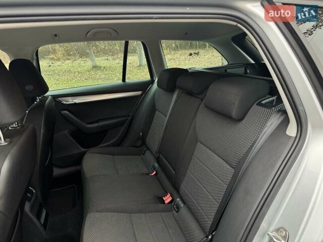 Сірий Шкода Октавія, об'ємом двигуна 2 л та пробігом 227 тис. км за 12970 $, фото 69 на Automoto.ua