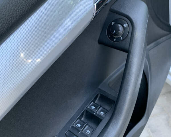 Серый Шкода Октавия, объемом двигателя 1.6 л и пробегом 237 тыс. км за 11800 $, фото 17 на Automoto.ua